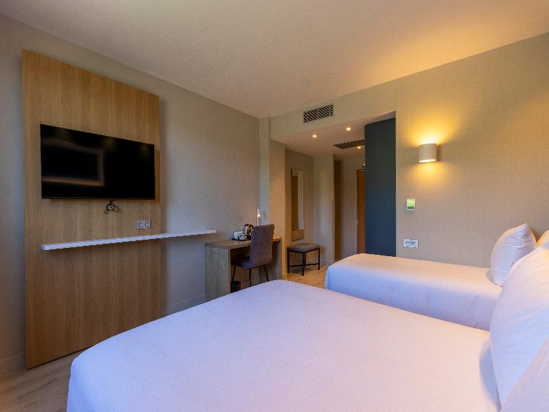 Travelodge Bilbao Sestao image
