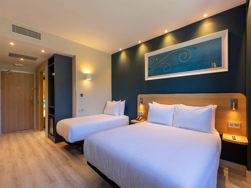 Travelodge Bilbao Sestao image