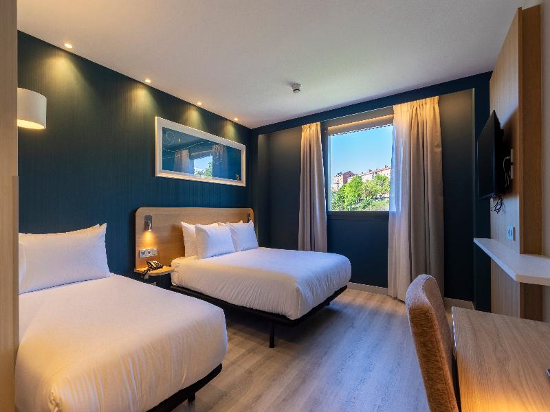 Travelodge Bilbao Sestao image