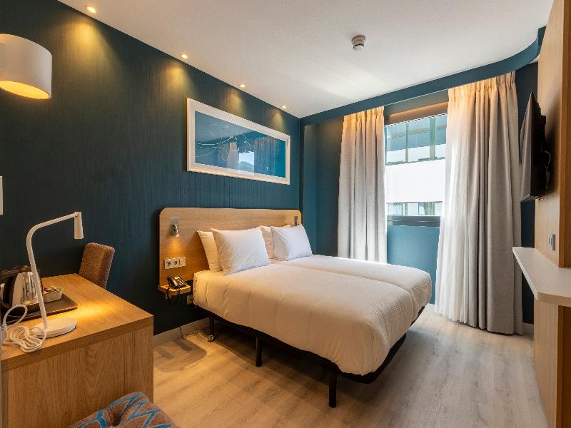 Travelodge Bilbao Sestao image