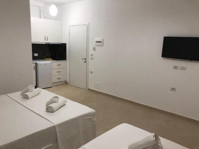 Black Pearl Hotel image