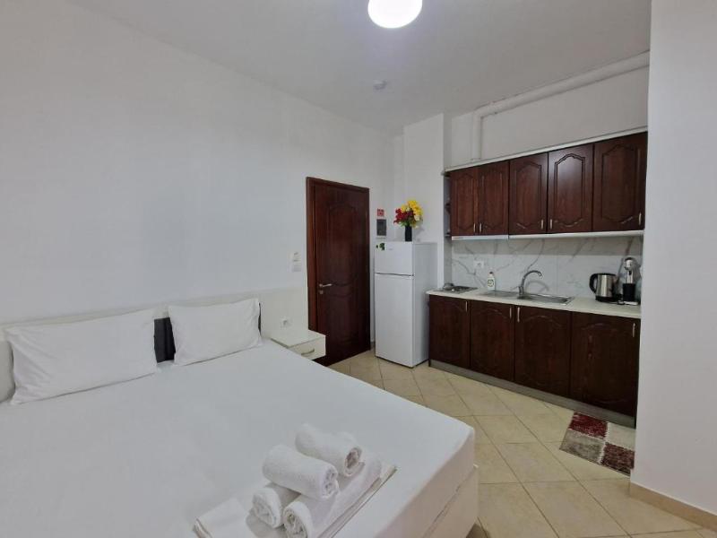 Black Pearl Hotel image