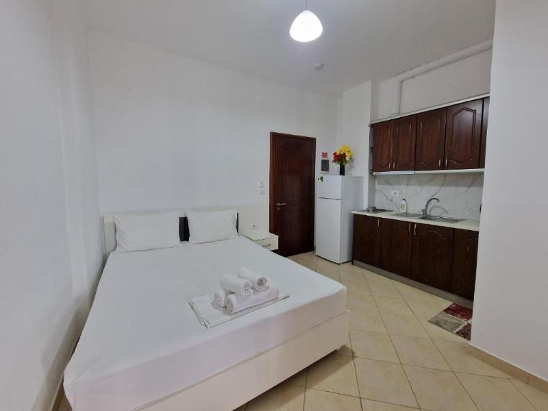 Black Pearl Hotel image