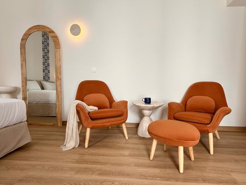 White Pearl Laokasti Suites image