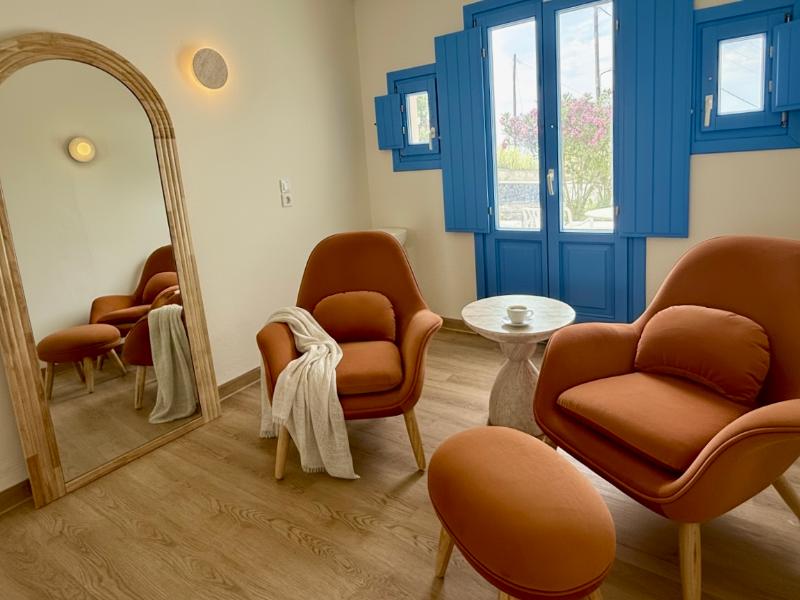White Pearl Laokasti Suites image