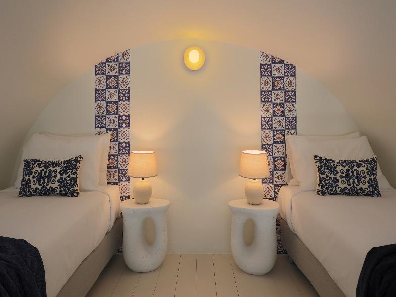 White Pearl Laokasti Suites image