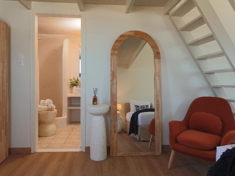 White Pearl Laokasti Suites image