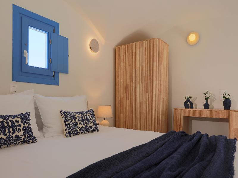 White Pearl Laokasti Suites image