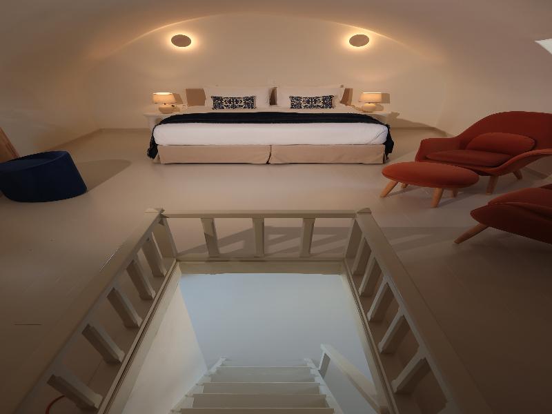 White Pearl Laokasti Suites image