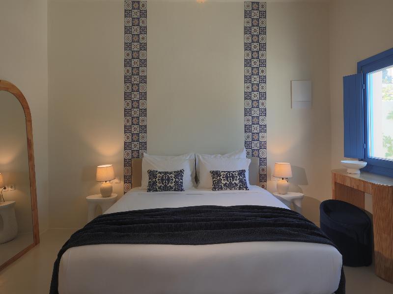 White Pearl Laokasti Suites image
