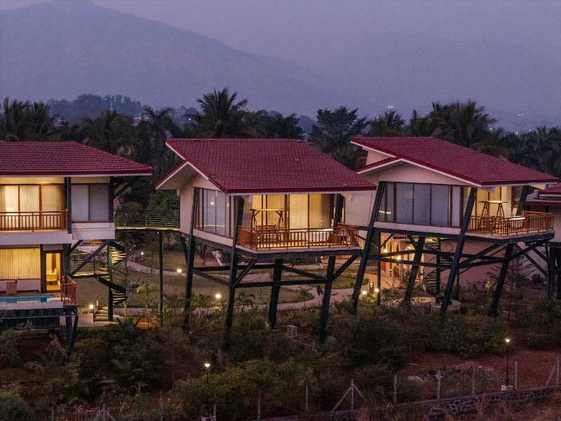 The White Resort And Spa Pawna