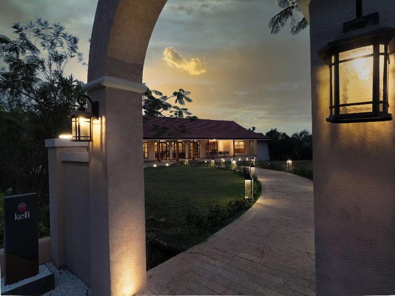 The White Resort And Spa Pawna