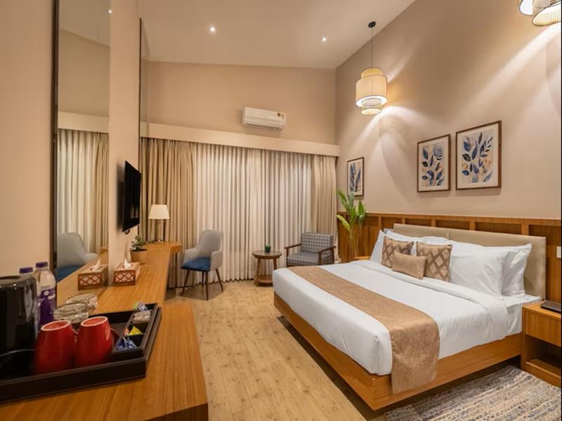 The White Resort And Spa Pawna