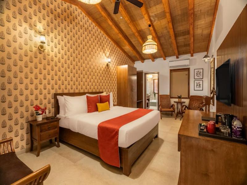 The White Resort And Spa Pawna image