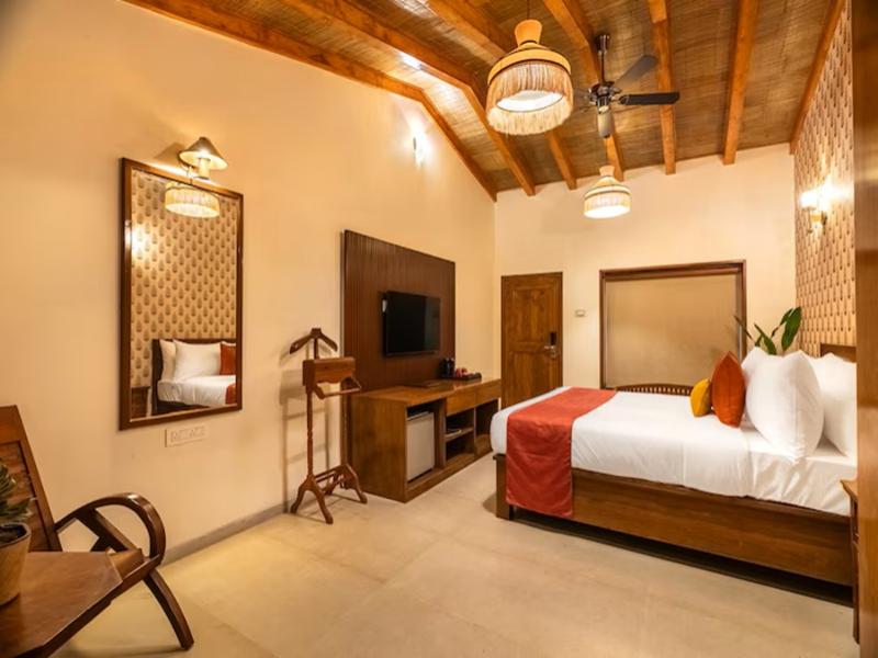 The White Resort And Spa Pawna image