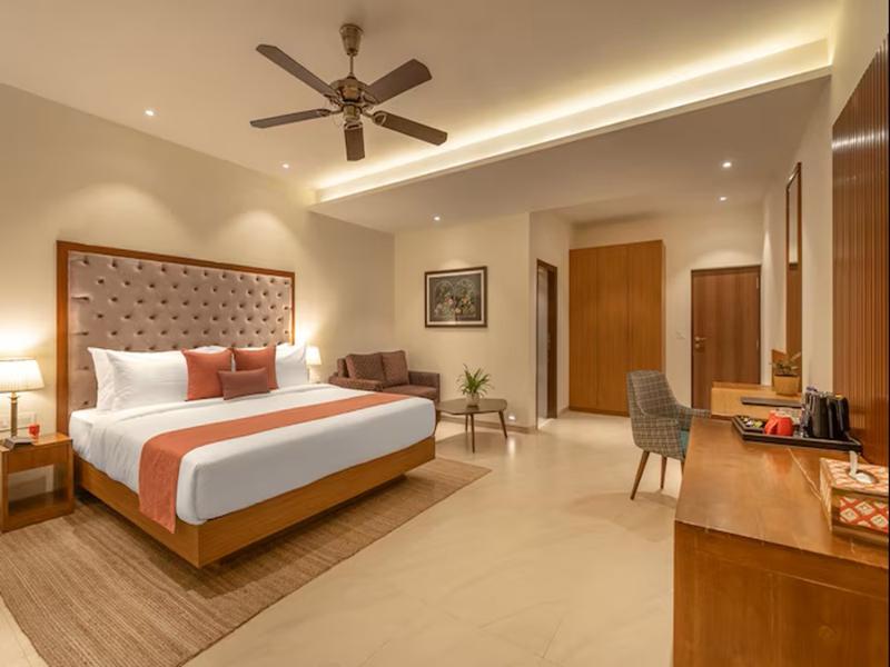 The White Resort And Spa Pawna image
