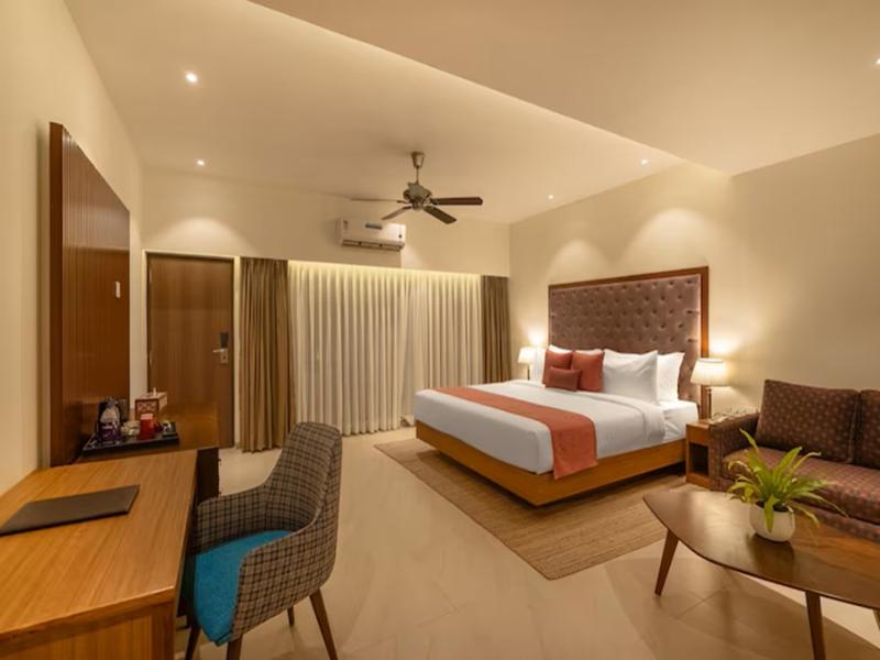 The White Resort And Spa Pawna image