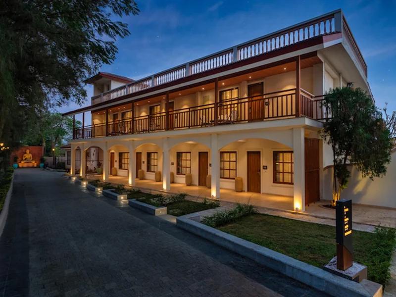 The White Resort And Spa Pawna image