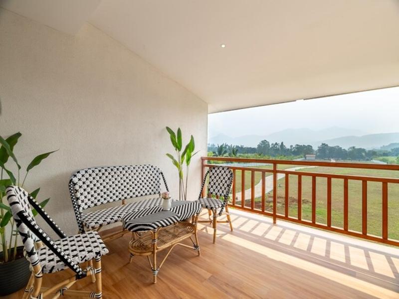 The White Resort And Spa Pawna image