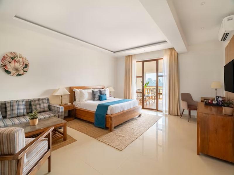 The White Resort And Spa Pawna image