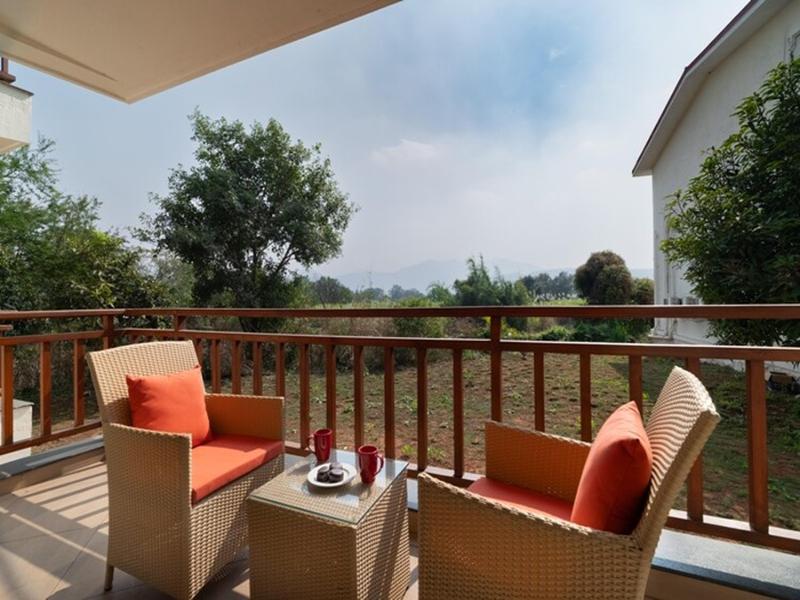 The White Resort And Spa Pawna image