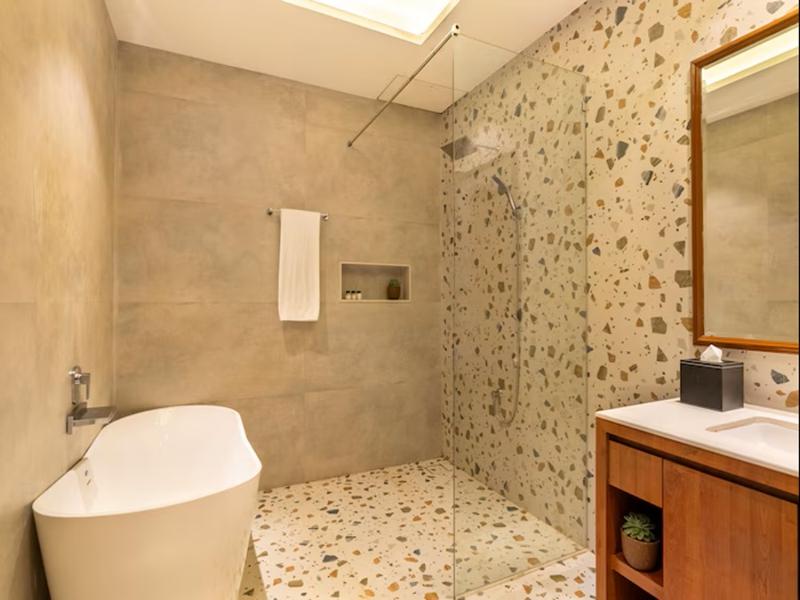 The White Resort And Spa Pawna image