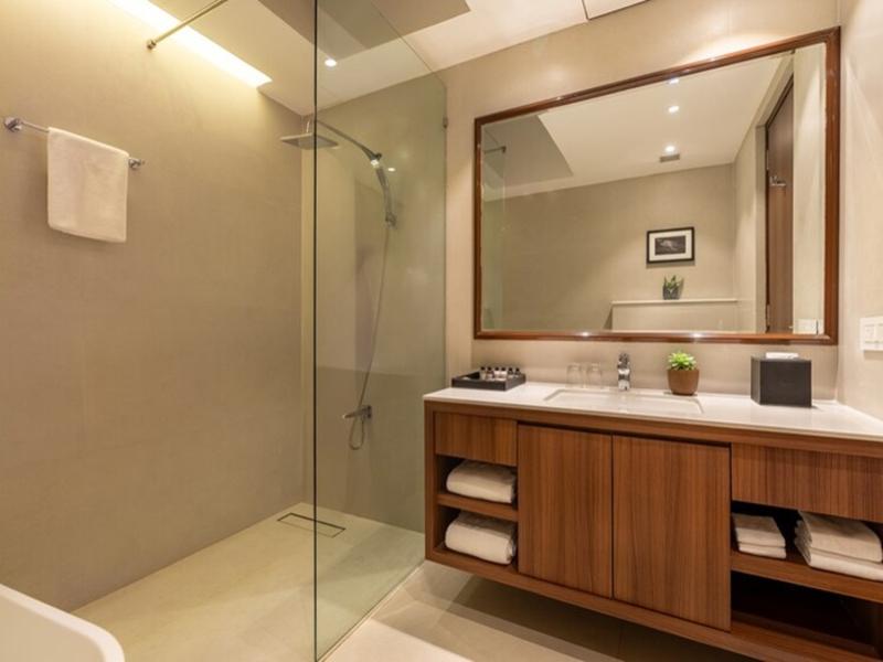 The White Resort And Spa Pawna image