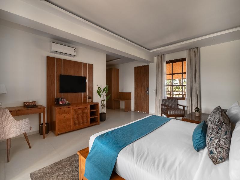 The White Resort And Spa Pawna image