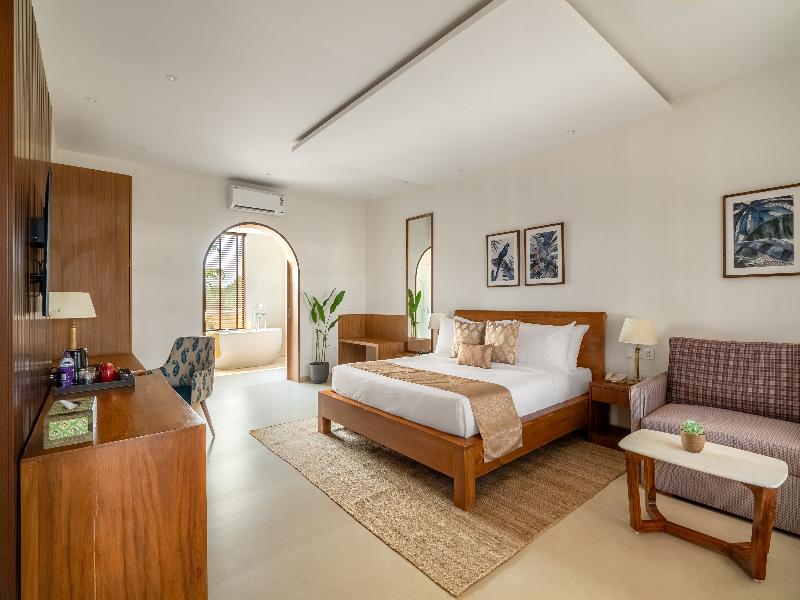 The White Resort And Spa Pawna image