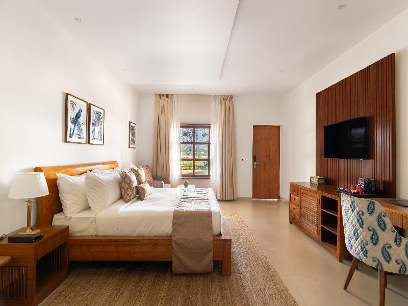 The White Resort And Spa Pawna image