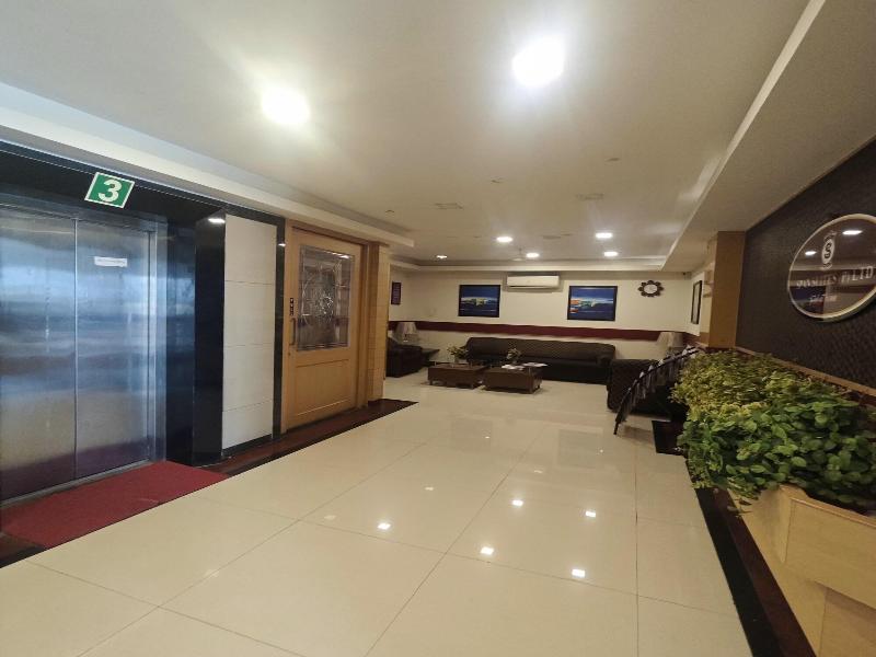 Stayz Royale - Electronic City, Bengaluru image