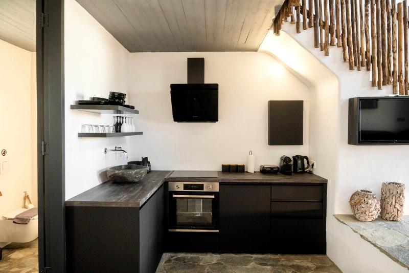 Mykonos Dot Art Homes image