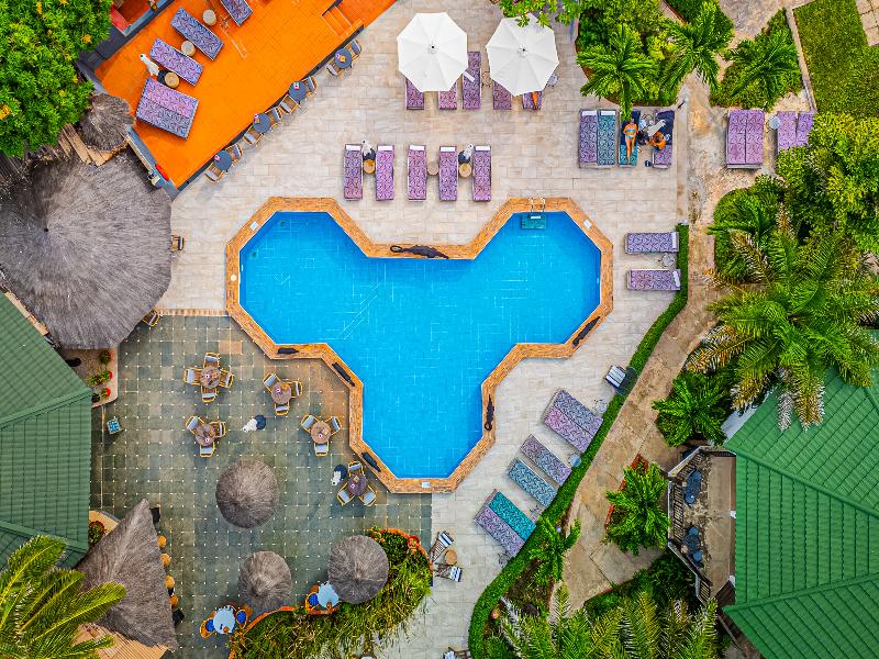 Kombo Oasis image