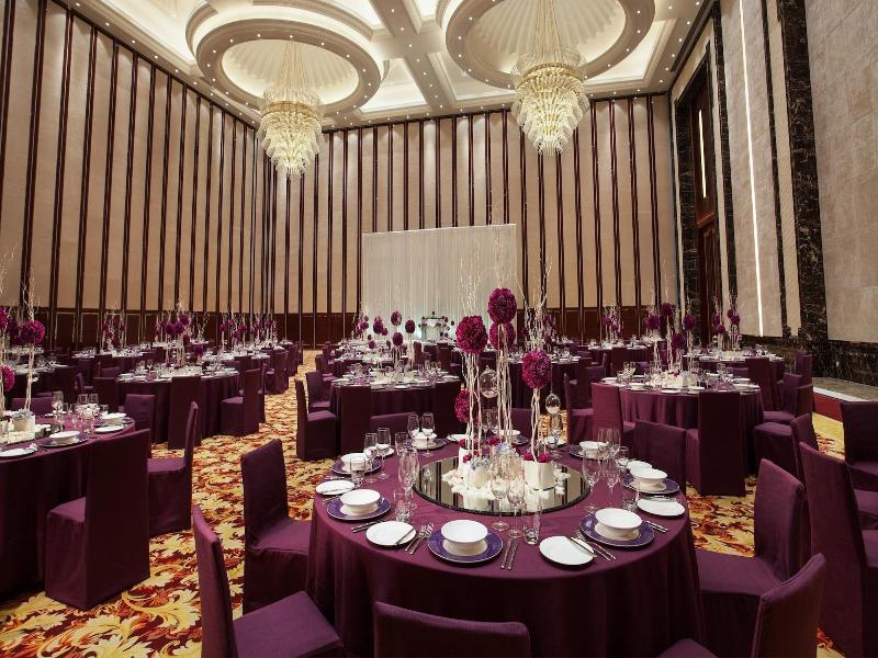 Holiday Inn Hotel Suites Wuhan New City By Ihg image