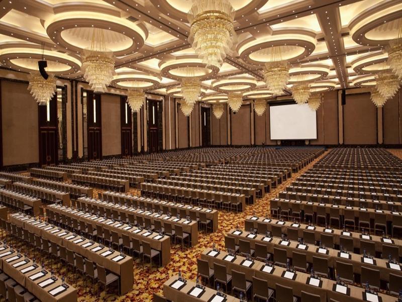 Holiday Inn Hotel Suites Wuhan New City By Ihg image