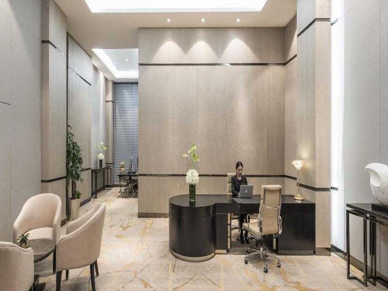 Holiday Inn Hotel Suites Wuhan New City By Ihg image