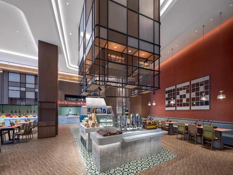 Holiday Inn Hotel Suites Wuhan New City By Ihg image