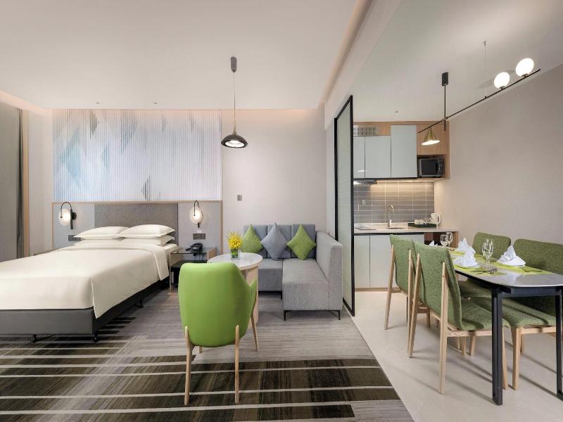 Holiday Inn Hotel Suites Wuhan New City By Ihg image
