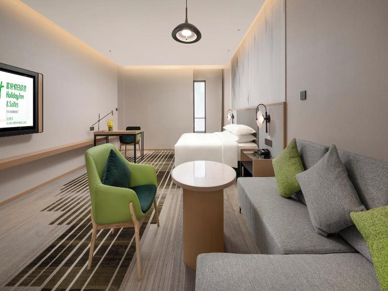 Holiday Inn Hotel Suites Wuhan New City By Ihg image