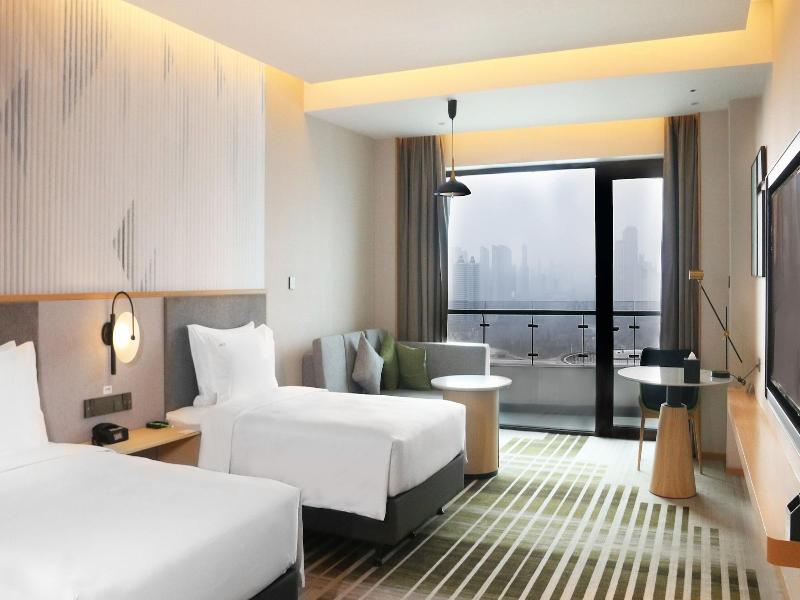 Holiday Inn Hotel Suites Wuhan New City By Ihg image