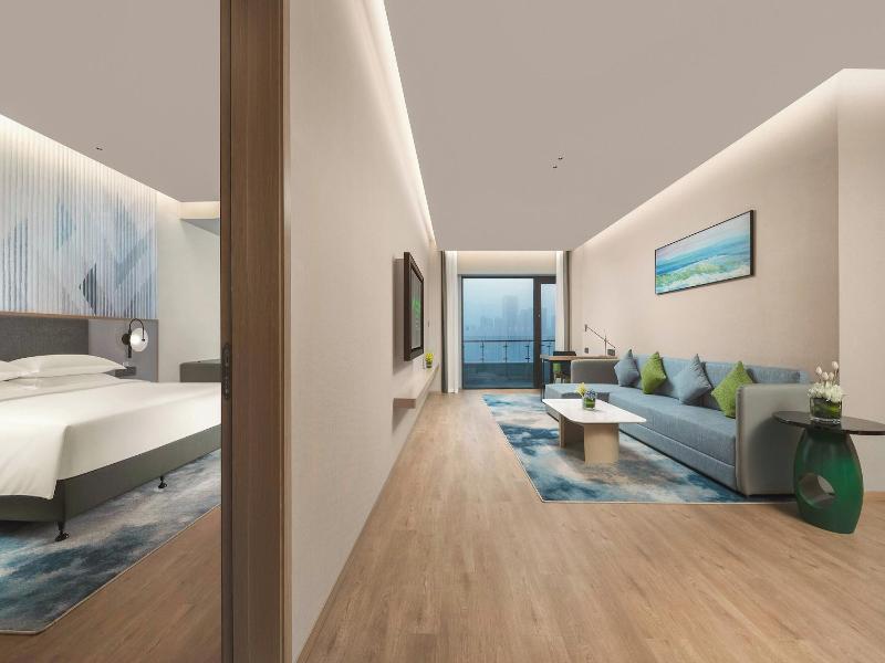 Holiday Inn Hotel Suites Wuhan New City By Ihg image