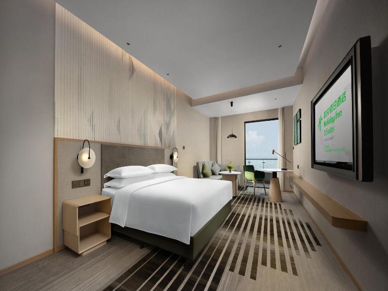 Holiday Inn Hotel Suites Wuhan New City By Ihg image