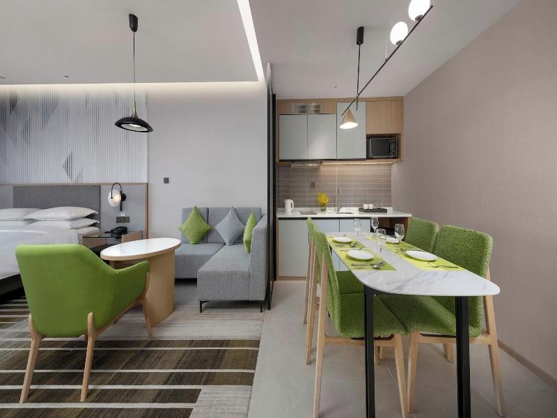 Holiday Inn Hotel Suites Wuhan New City By Ihg image