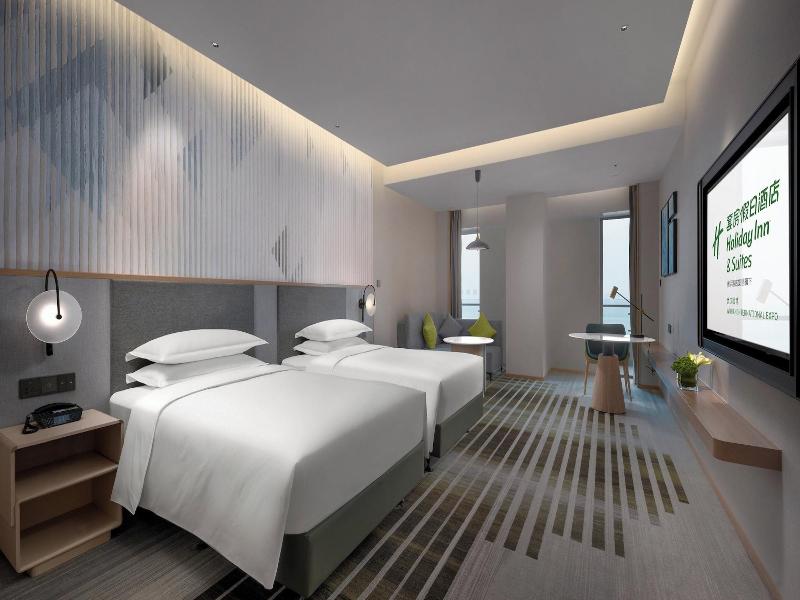 Holiday Inn Hotel Suites Wuhan New City By Ihg image