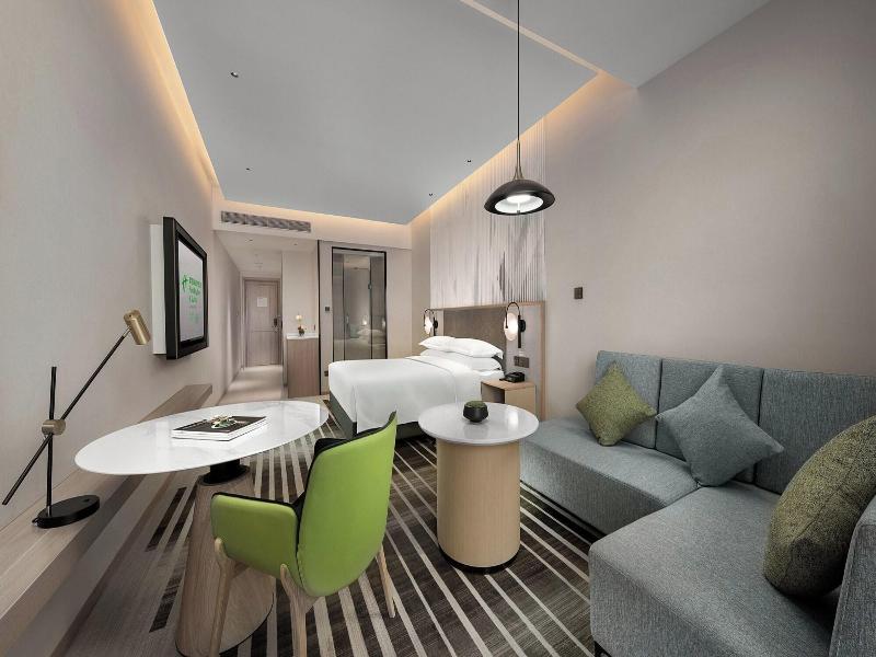 Holiday Inn Hotel Suites Wuhan New City By Ihg image