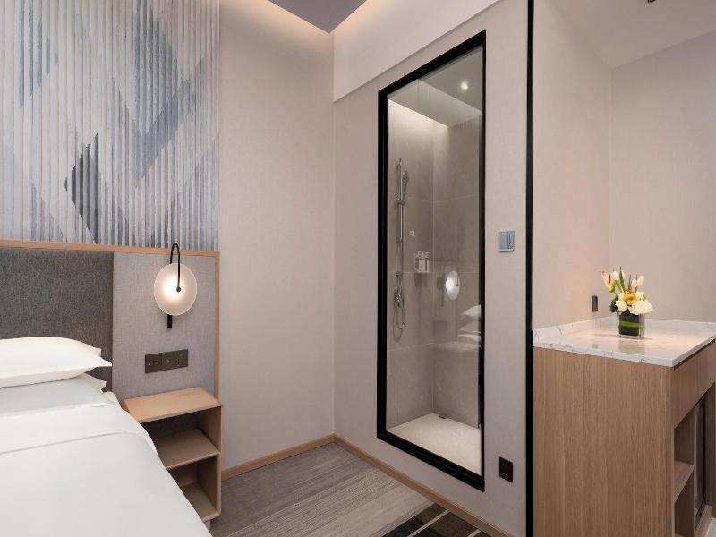Holiday Inn Hotel Suites Wuhan New City By Ihg image