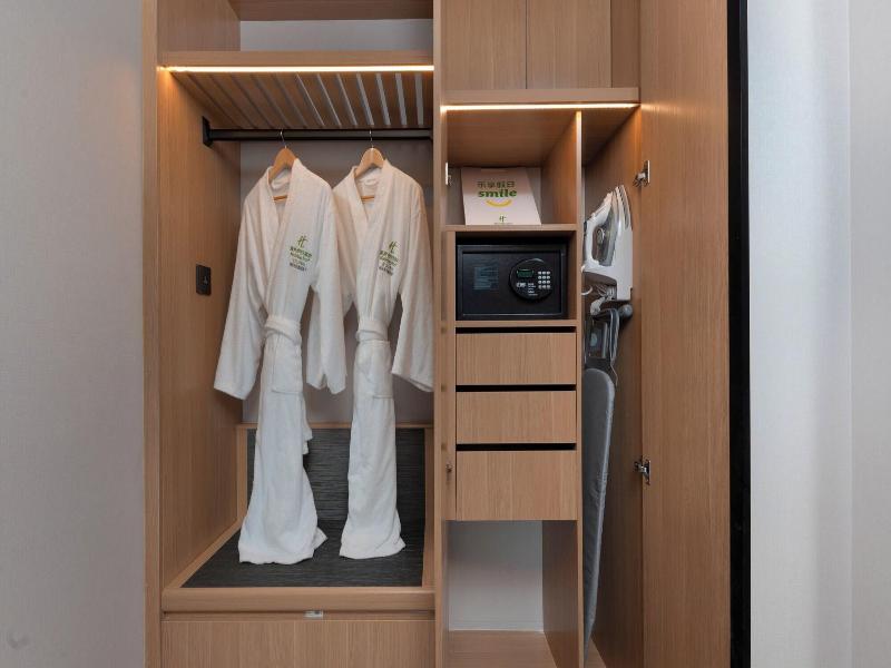 Holiday Inn Hotel Suites Wuhan New City By Ihg image