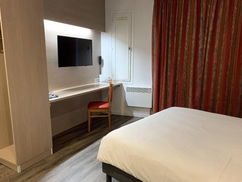 Ha Tel Agena Lille Aa Roport Lesquin image
