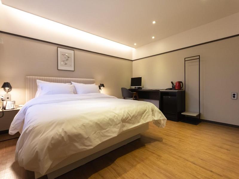Browndot Hotel Centum City Bexco image