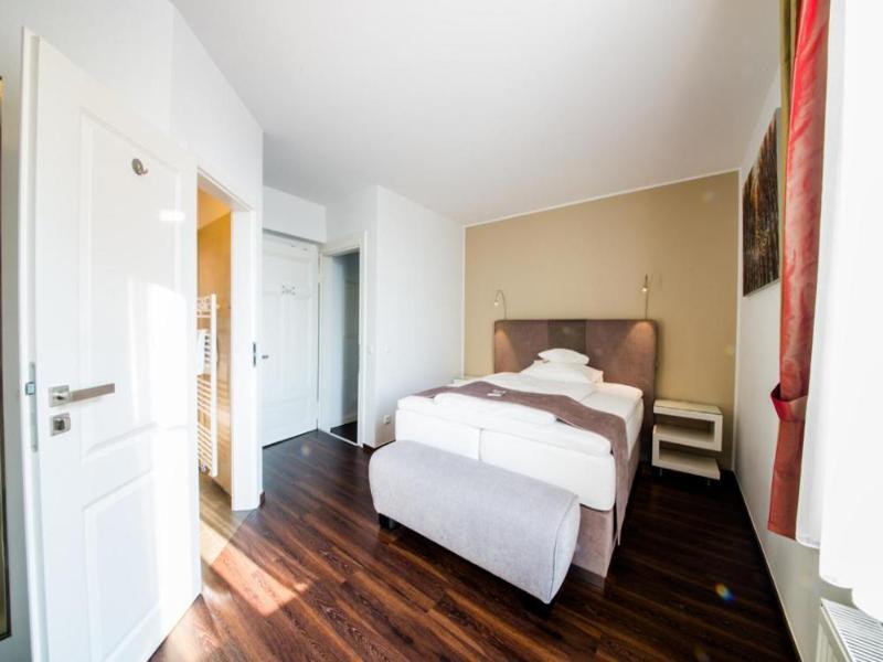 Landhotel Alte Tv?pferei image